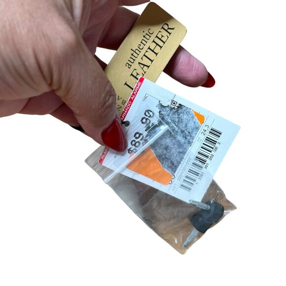 Zara Basic Leather Pointed Toe Heels in Black & White Size 39 with Minor Flaws - Picture 2 of 10